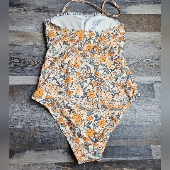 Cupshe NEW Elodie Ditsy Floral Smocked One Piece - Picture 10 of 12